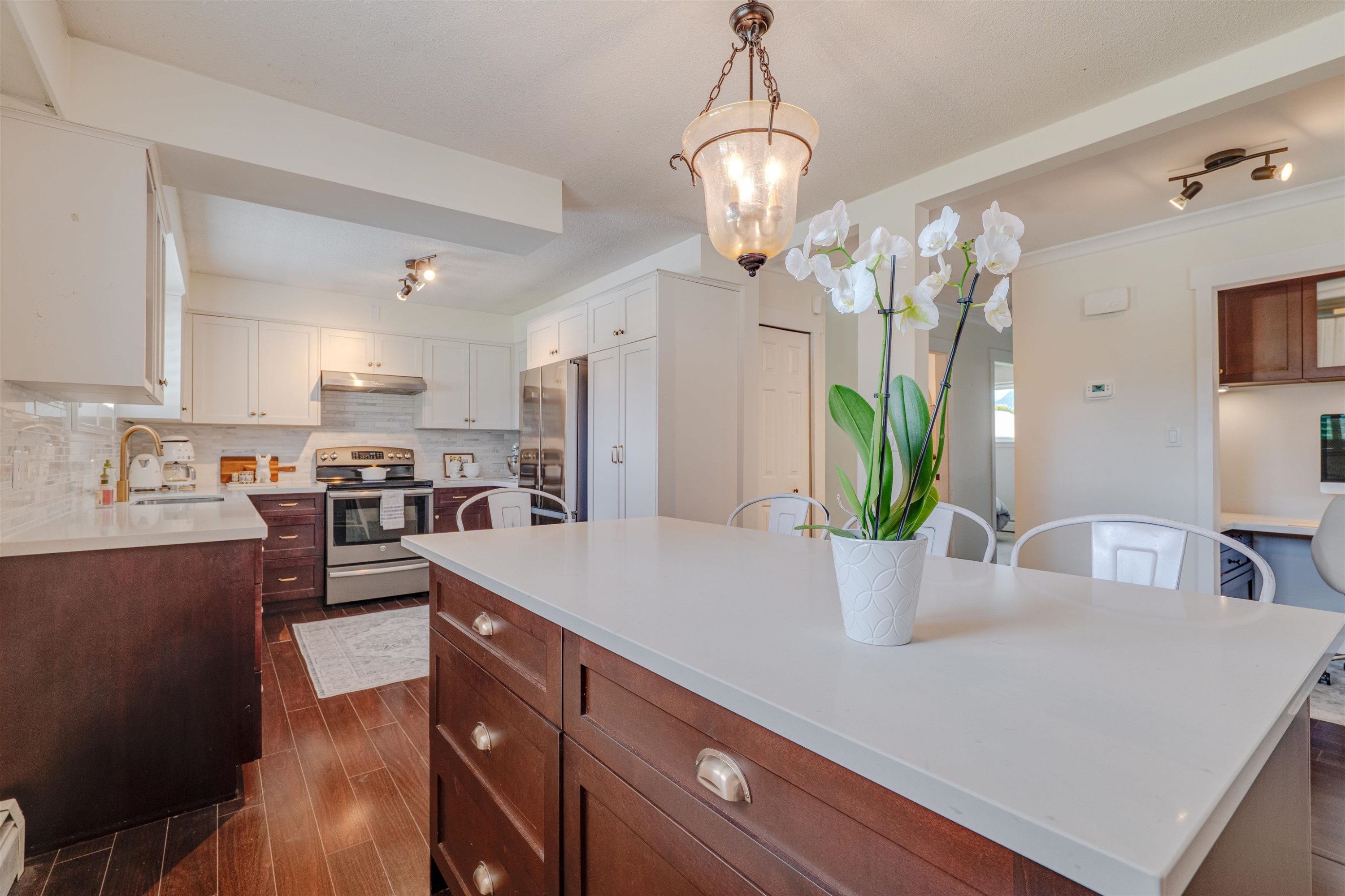 









7135


Sumas Prairie

Road,
Sardis - Greendale,




BC
V2R 4K1

