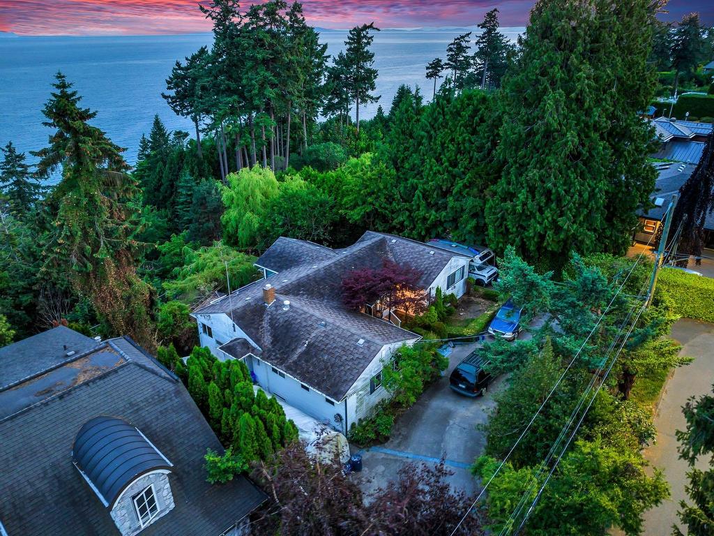 












13910 TERRY ROAD

,
White Rock,




BC
V4B 1A2

