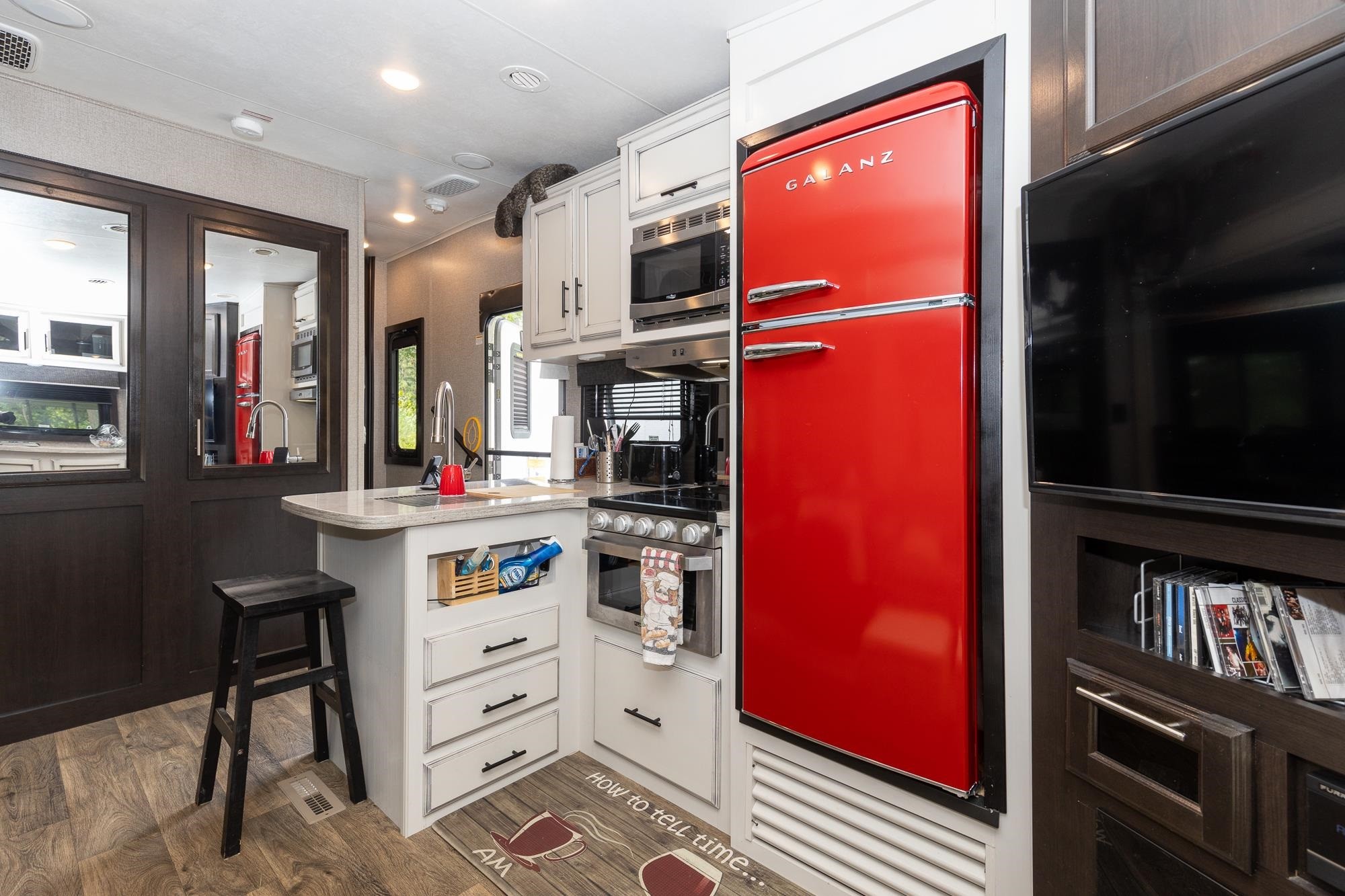 









36111


Ridgeview

Road,
Mission,




BC
V2V 4J1

