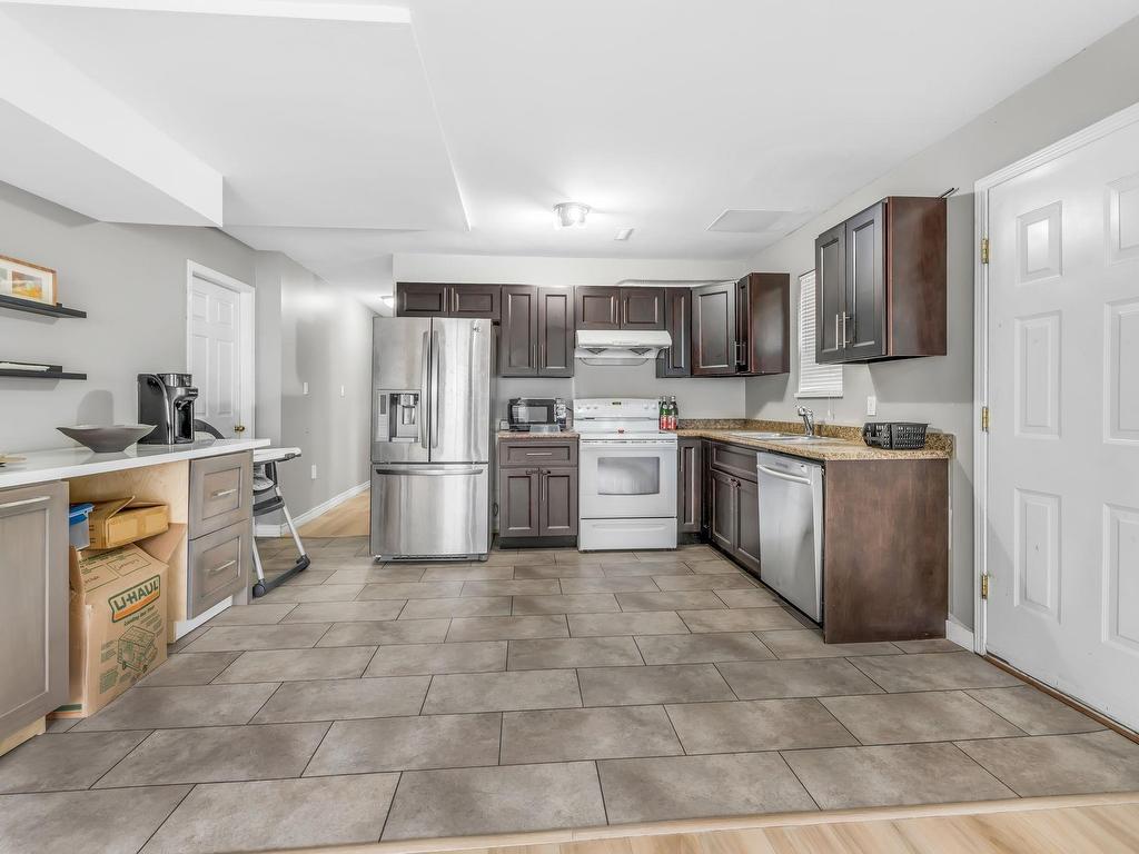 









8351


Miller

Crescent,
Mission,




BC
V2V 6H7

