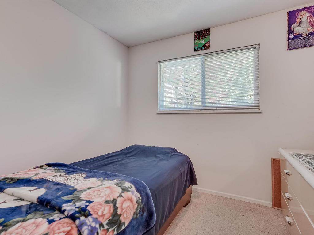 












6467 KING GEORGE BOULEVARD

,
Surrey,




BC
V3W 4Z4


