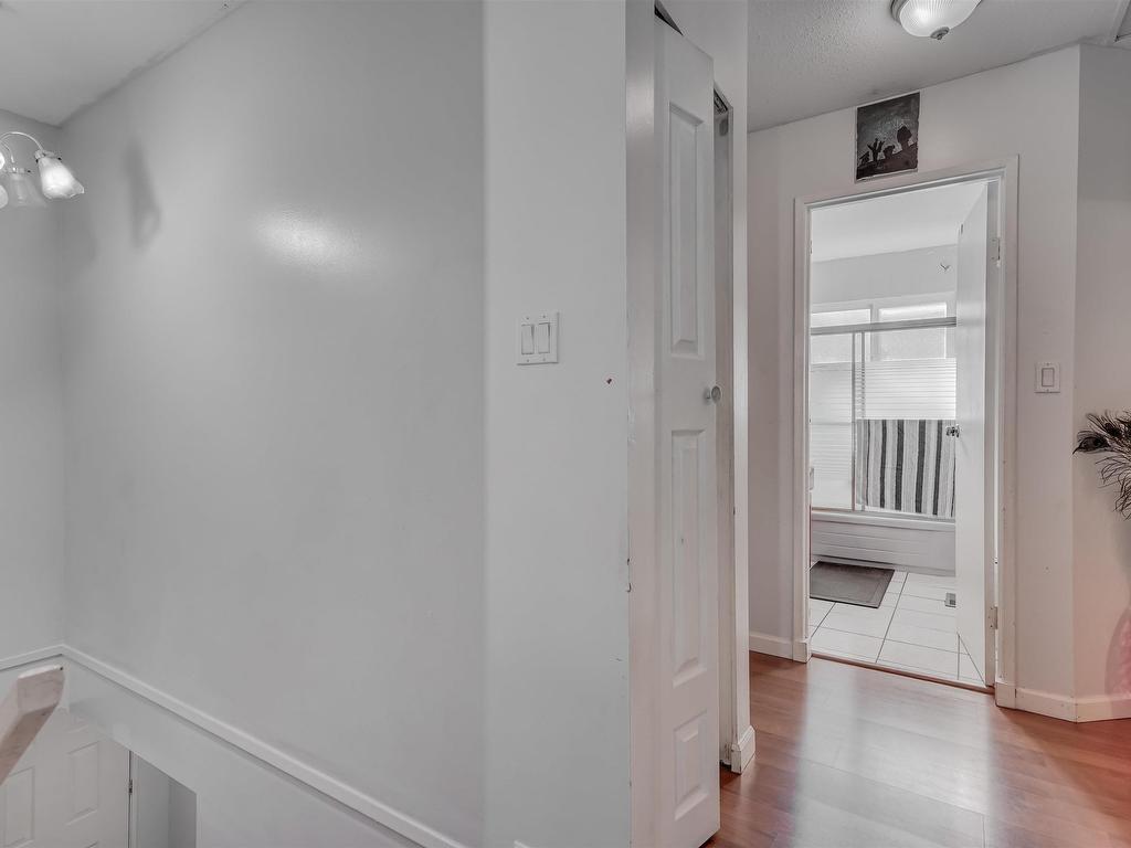 












6467 KING GEORGE BOULEVARD

,
Surrey,




BC
V3W 4Z4

