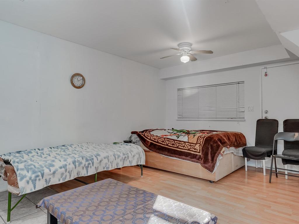 












6467 KING GEORGE BOULEVARD

,
Surrey,




BC
V3W 4Z4

