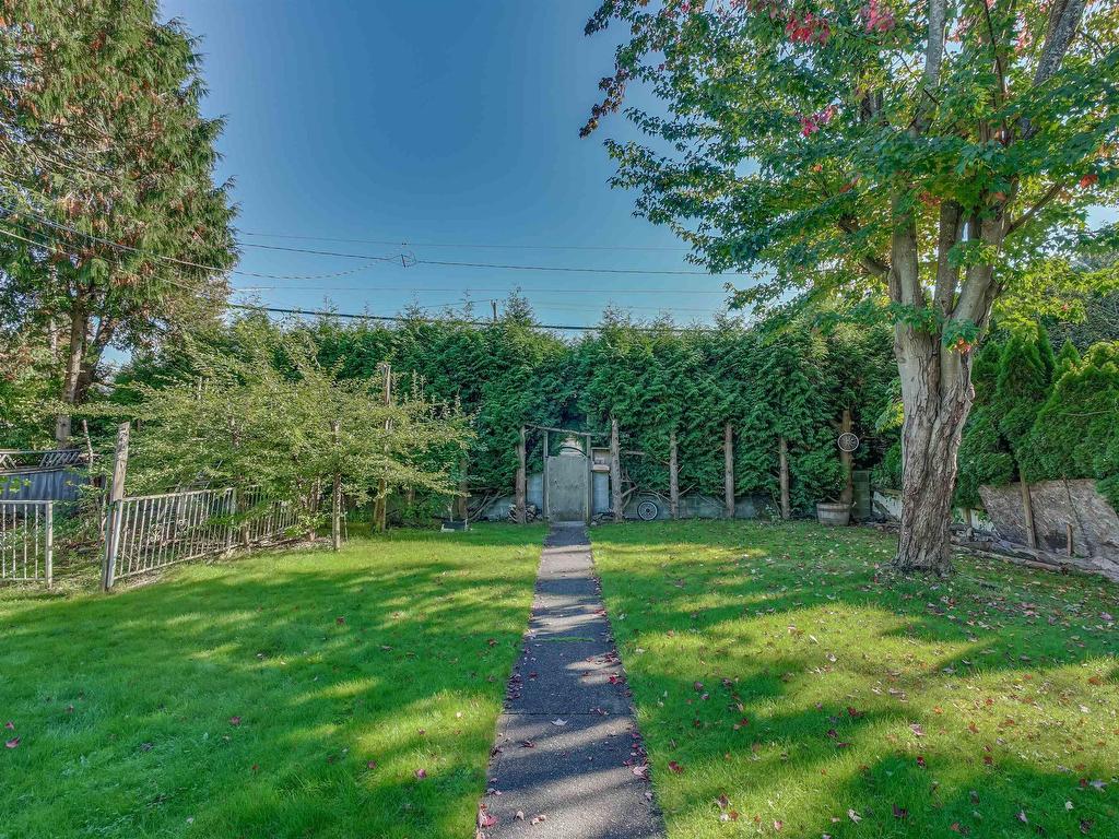 












6467 KING GEORGE BOULEVARD

,
Surrey,




BC
V3W 4Z4


