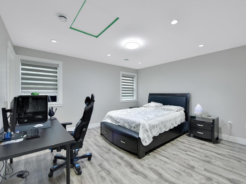 












10266 126 STREET

,
Surrey,




BC
V3V 5E7

