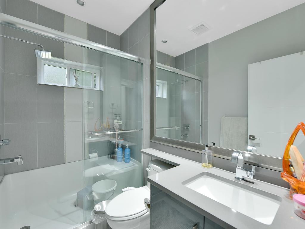 












10266 126 STREET

,
Surrey,




BC
V3V 5E7

