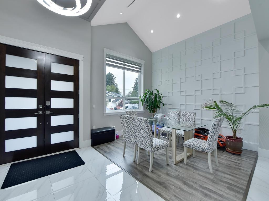 












10266 126 STREET

,
Surrey,




BC
V3V 5E7

