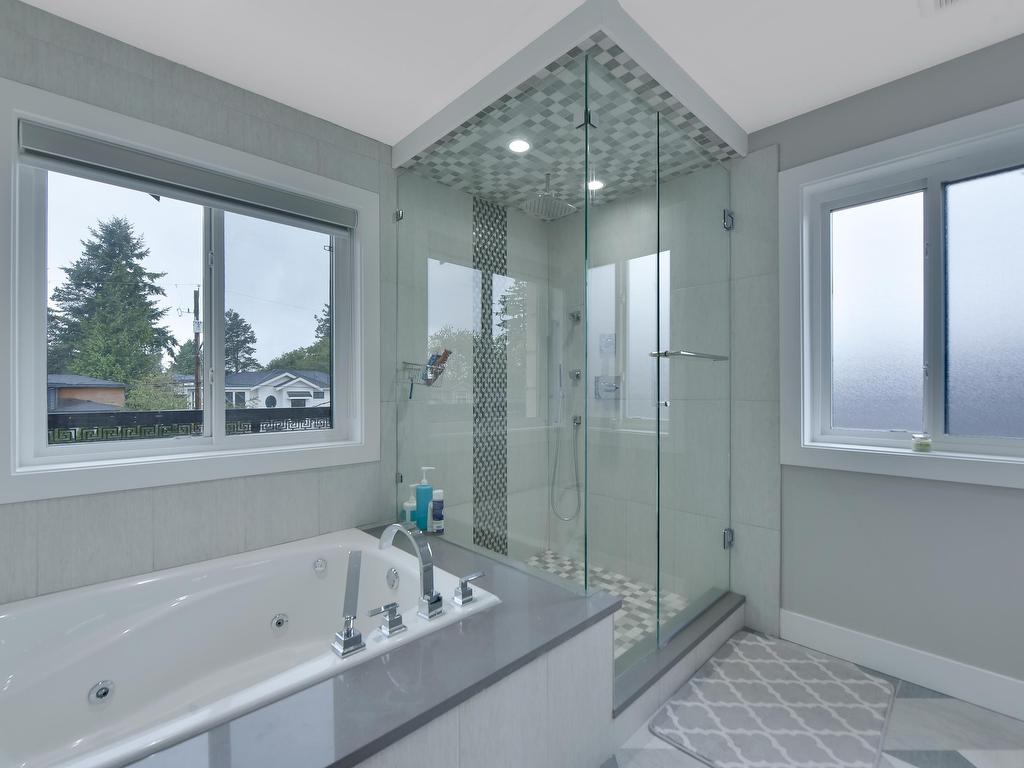 












10266 126 STREET

,
Surrey,




BC
V3V 5E7

