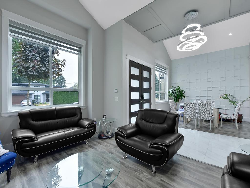 












10266 126 STREET

,
Surrey,




BC
V3V 5E7

