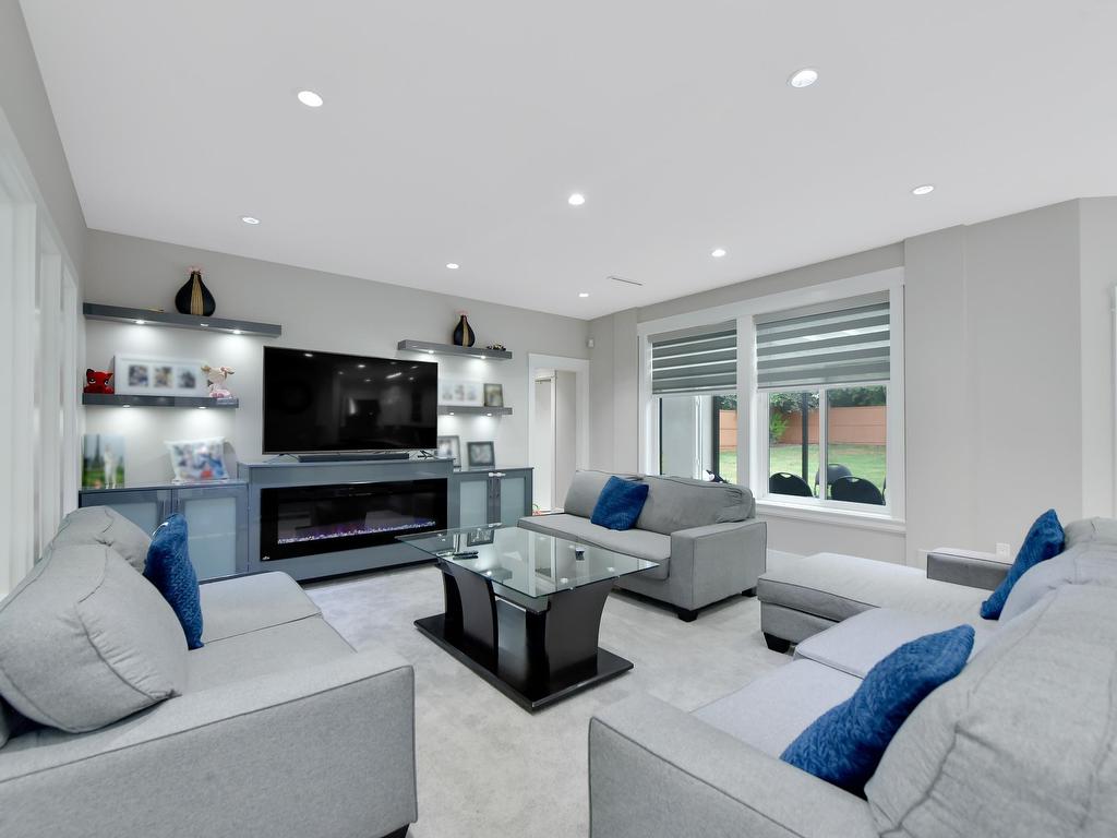 












10266 126 STREET

,
Surrey,




BC
V3V 5E7

