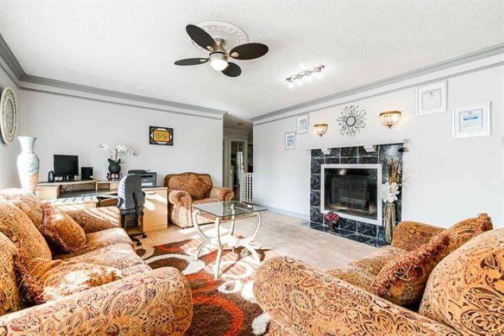 












10428 128 STREET

,
Surrey,




BC
V3T 5J1

