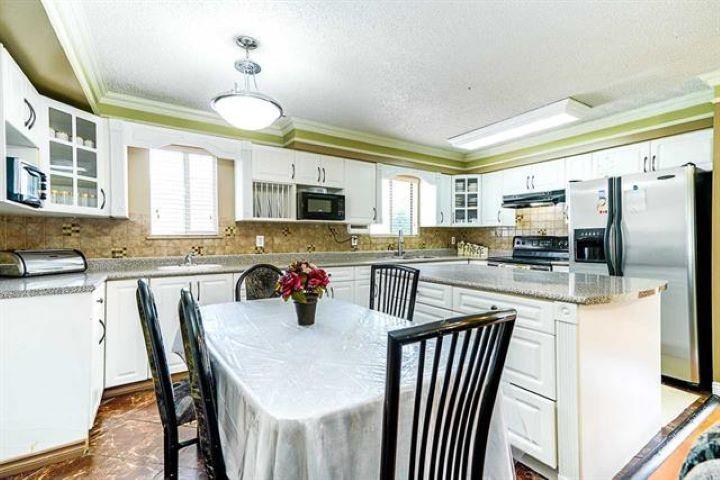 












10428 128 STREET

,
Surrey,




BC
V3T 5J1

