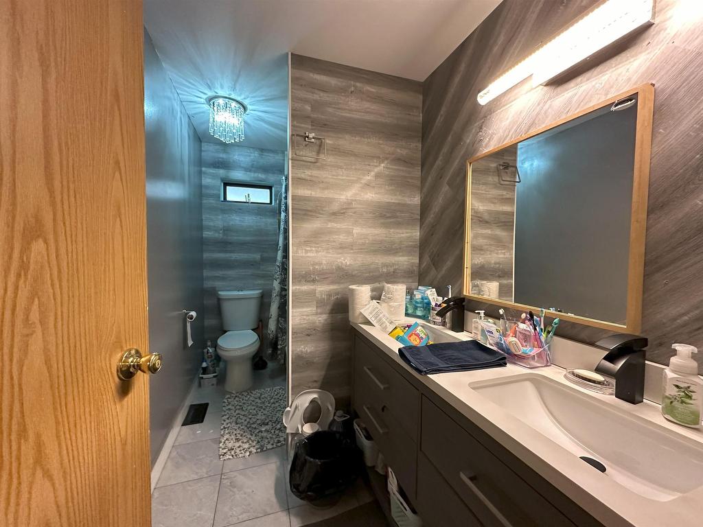 









17723


96

Avenue,
Surrey,




BC
V4N 4A9

