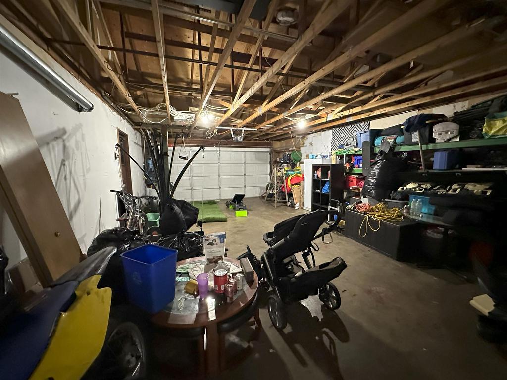 









17723


96

Avenue,
Surrey,




BC
V4N 4A9

