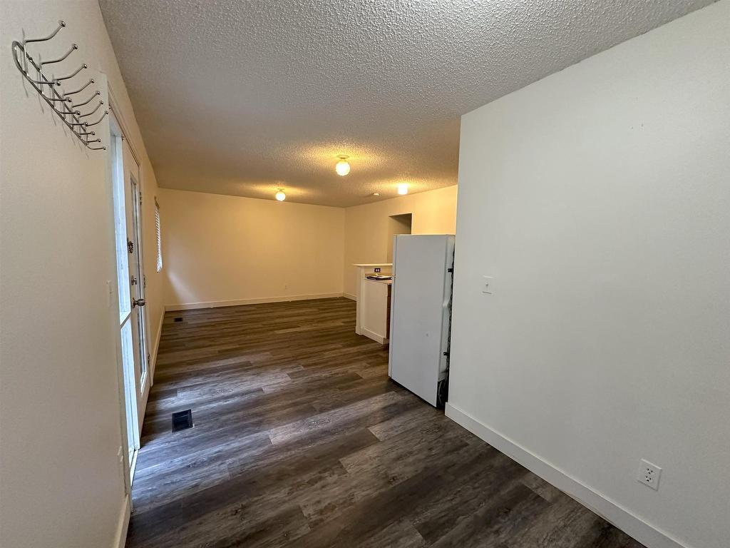









17723


96

Avenue,
Surrey,




BC
V4N 4A9

