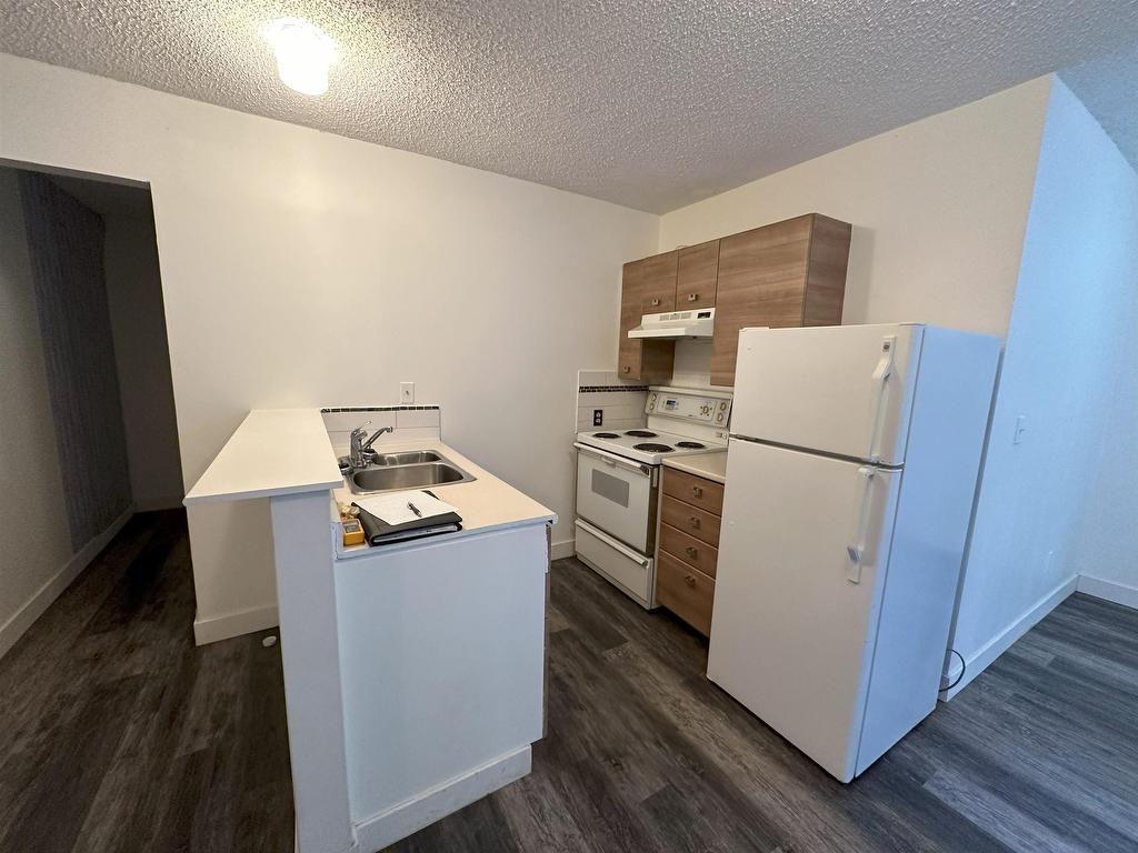









17723


96

Avenue,
Surrey,




BC
V4N 4A9

