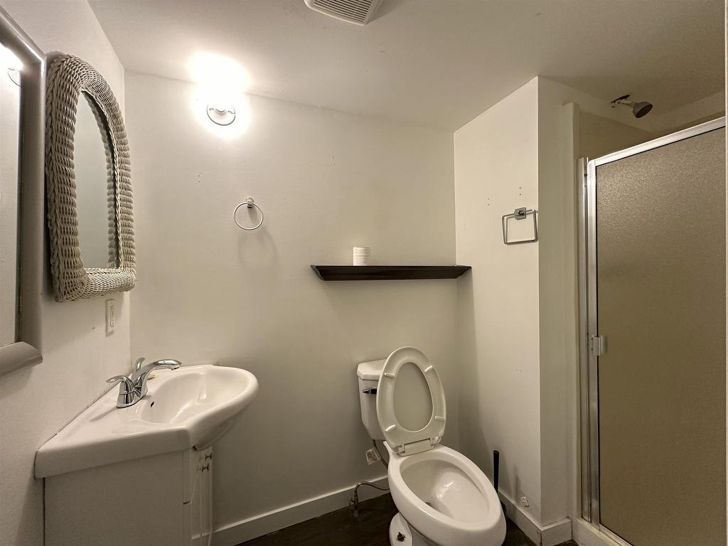 









17723


96

Avenue,
Surrey,




BC
V4N 4A9

