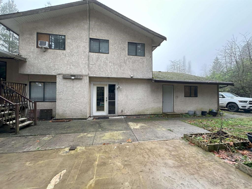 









17723


96

Avenue,
Surrey,




BC
V4N 4A9

