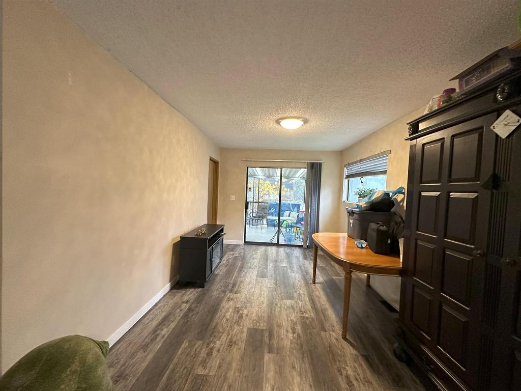 









17723


96

Avenue,
Surrey,




BC
V4N 4A9

