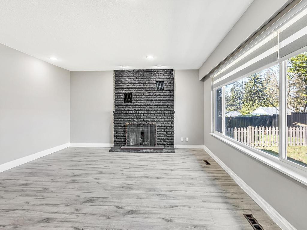 









15112


Dove

Place,
Surrey,




BC
V3R 4T5


