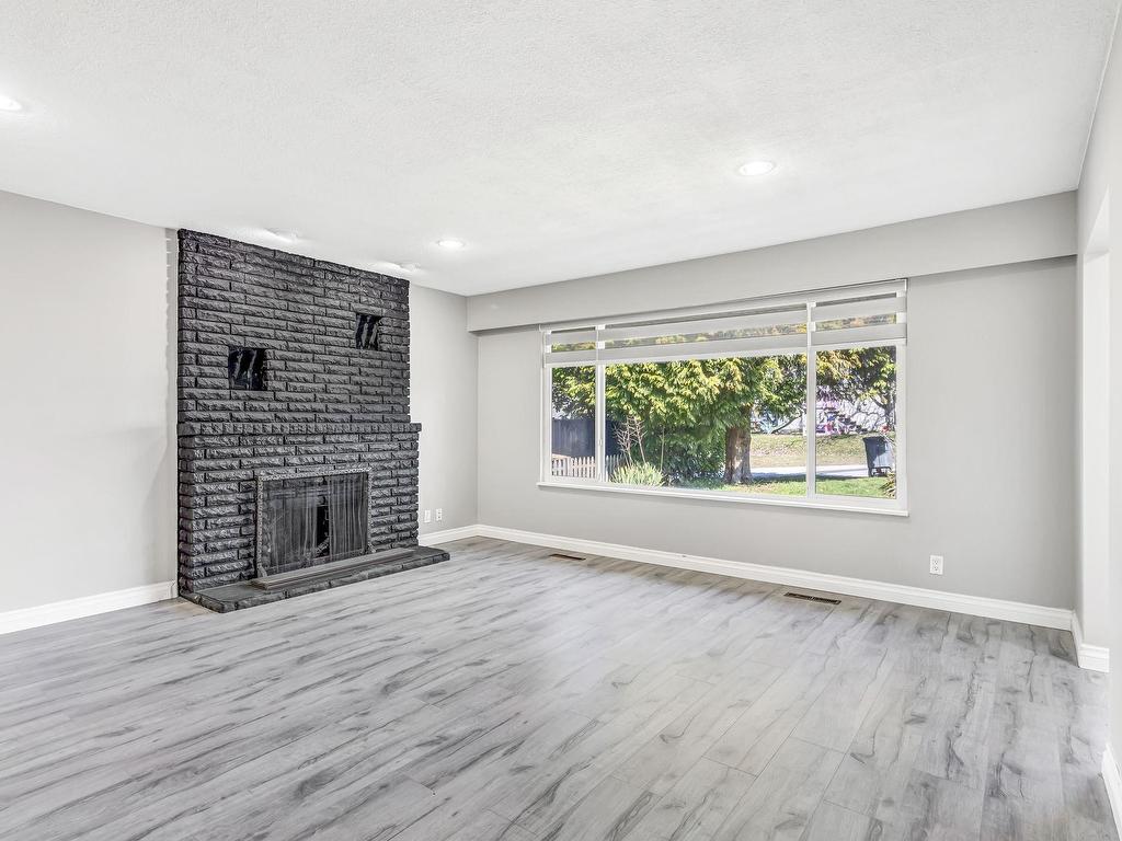 









15112


Dove

Place,
Surrey,




BC
V3R 4T5


