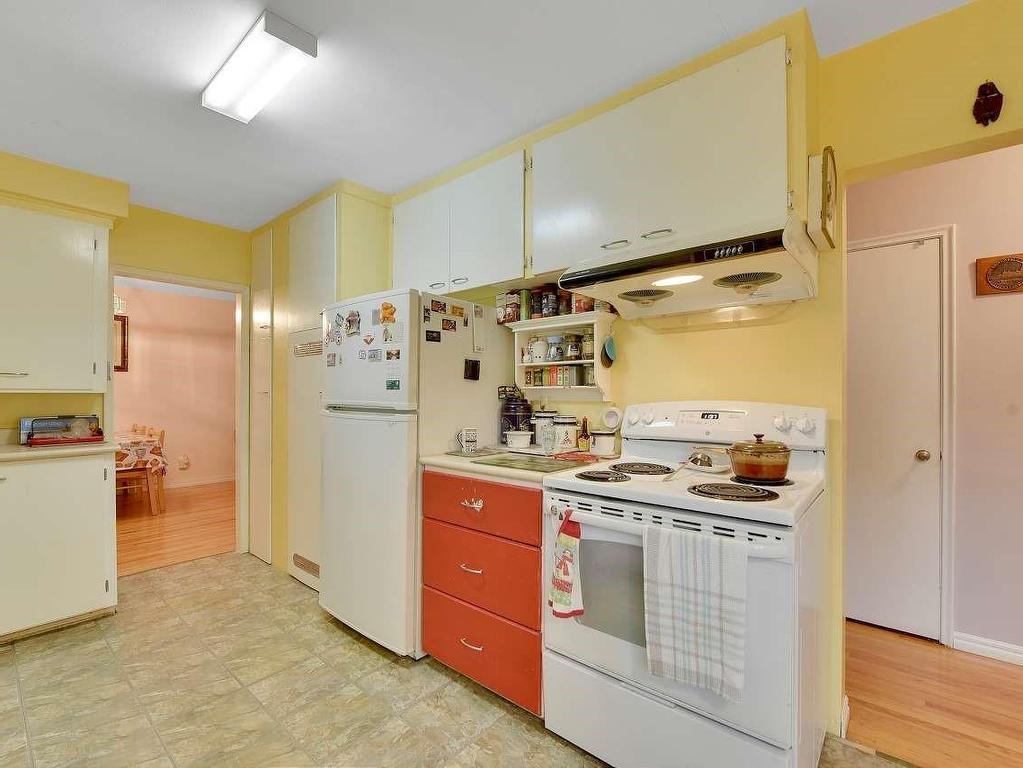 












11102 135A STREET

,
Surrey,




BC
V3R 3A4

