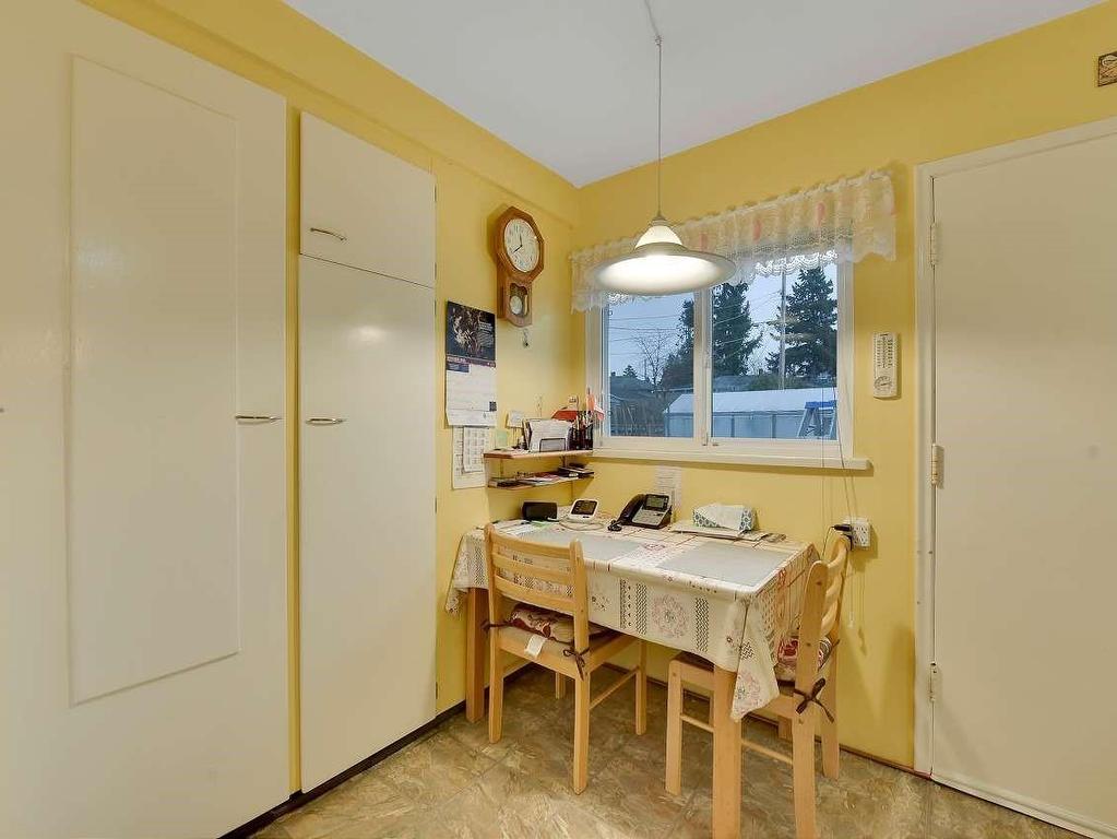 












11102 135A STREET

,
Surrey,




BC
V3R 3A4

