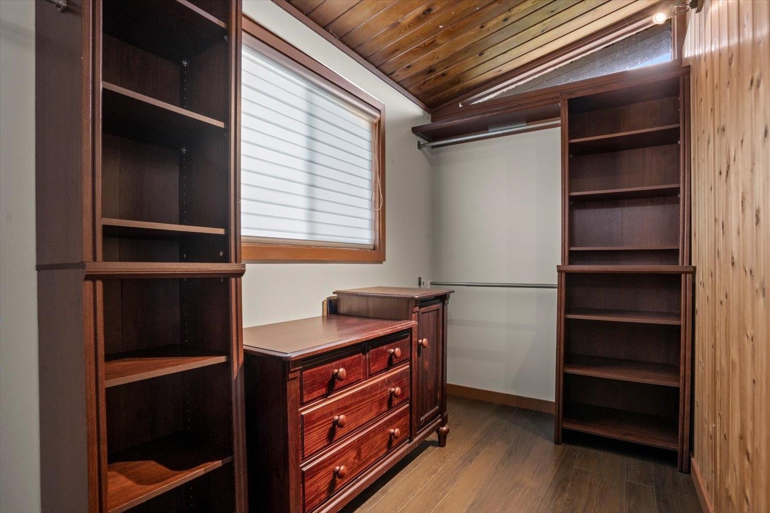 









29554


Duncan

Avenue,
Abbotsford,




BC
V4X 1J4

