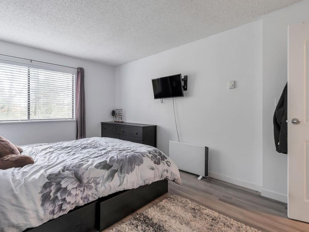 









7144


133b

Street, 209,
Surrey,




BC
V3W 8A4

