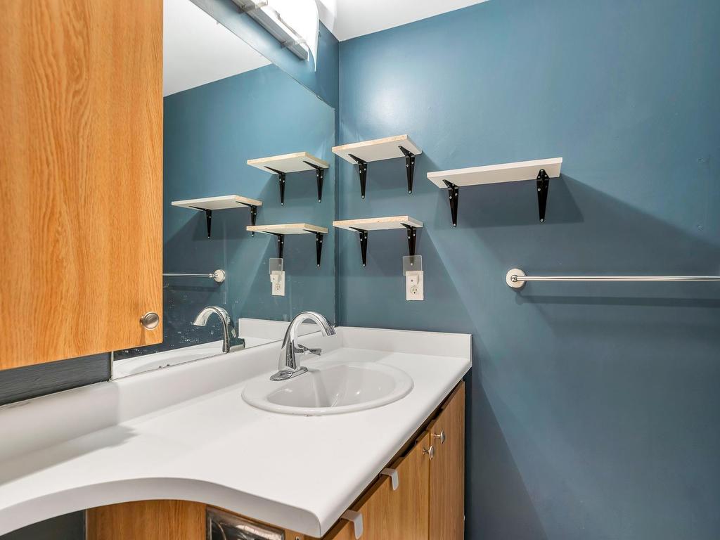 









7144


133b

Street, 209,
Surrey,




BC
V3W 8A4

