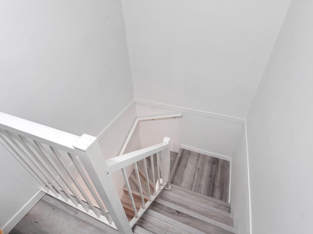 









7144


133b

Street, 209,
Surrey,




BC
V3W 8A4

