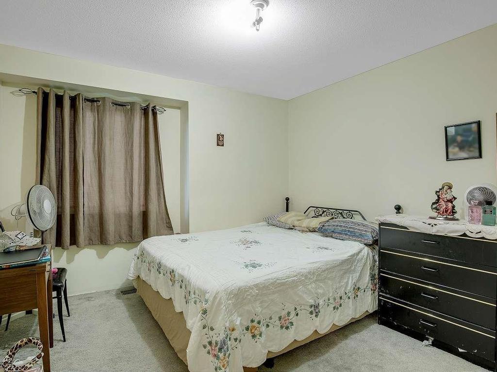 









8825


160

Street,
Surrey,




BC
V4N 2X8

