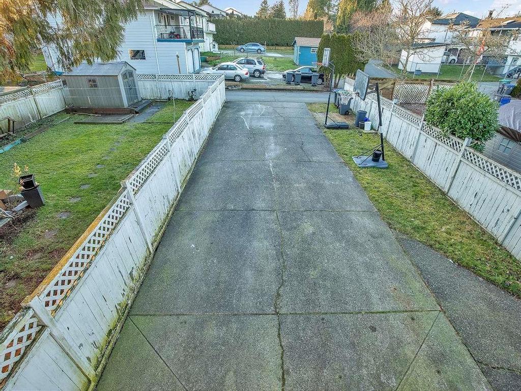 









8825


160

Street,
Surrey,




BC
V4N 2X8

