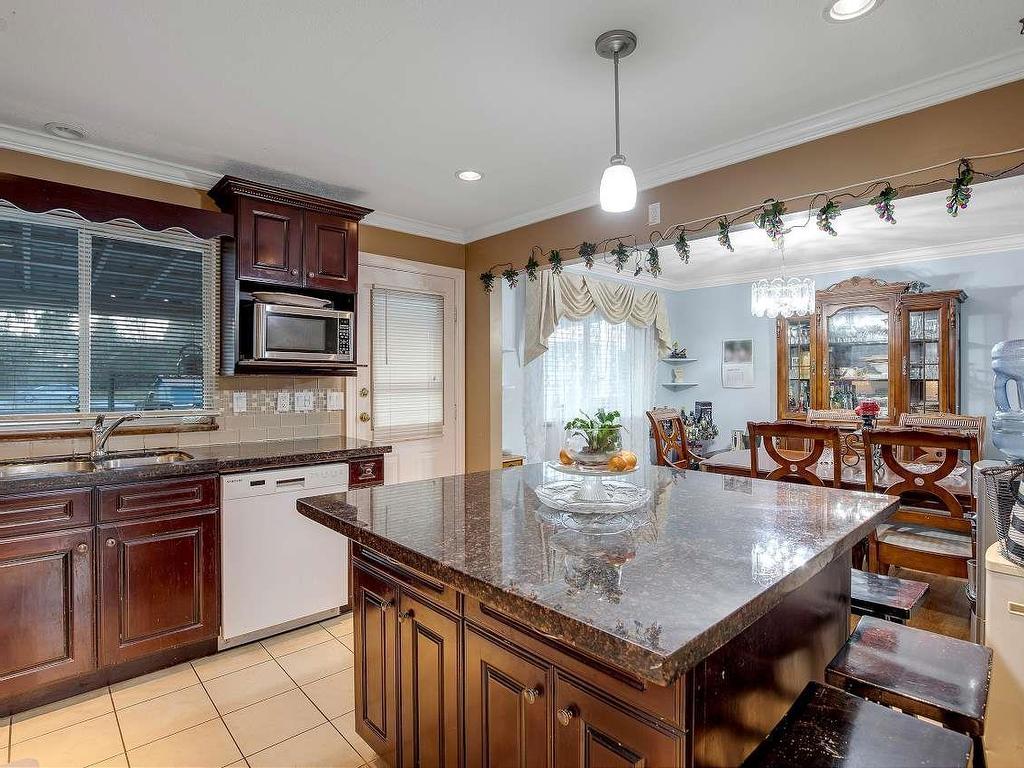 









8825


160

Street,
Surrey,




BC
V4N 2X8

