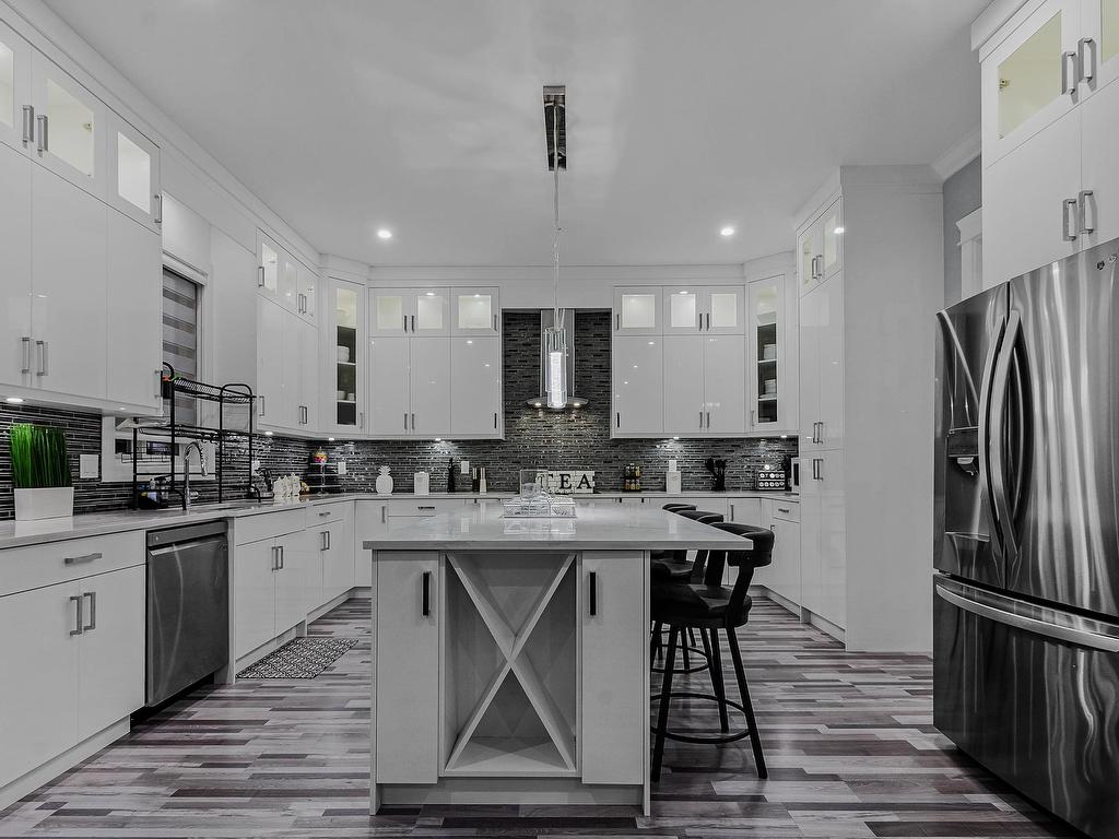 









33945


Tooley

Place,
Mission,




BC
V2V 0G5

