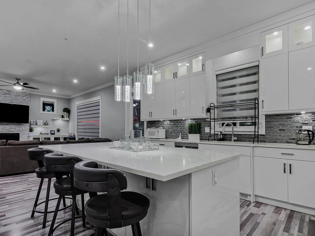 









33945


Tooley

Place,
Mission,




BC
V2V 0G5

