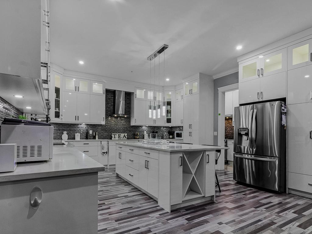 









33945


Tooley

Place,
Mission,




BC
V2V 0G5

