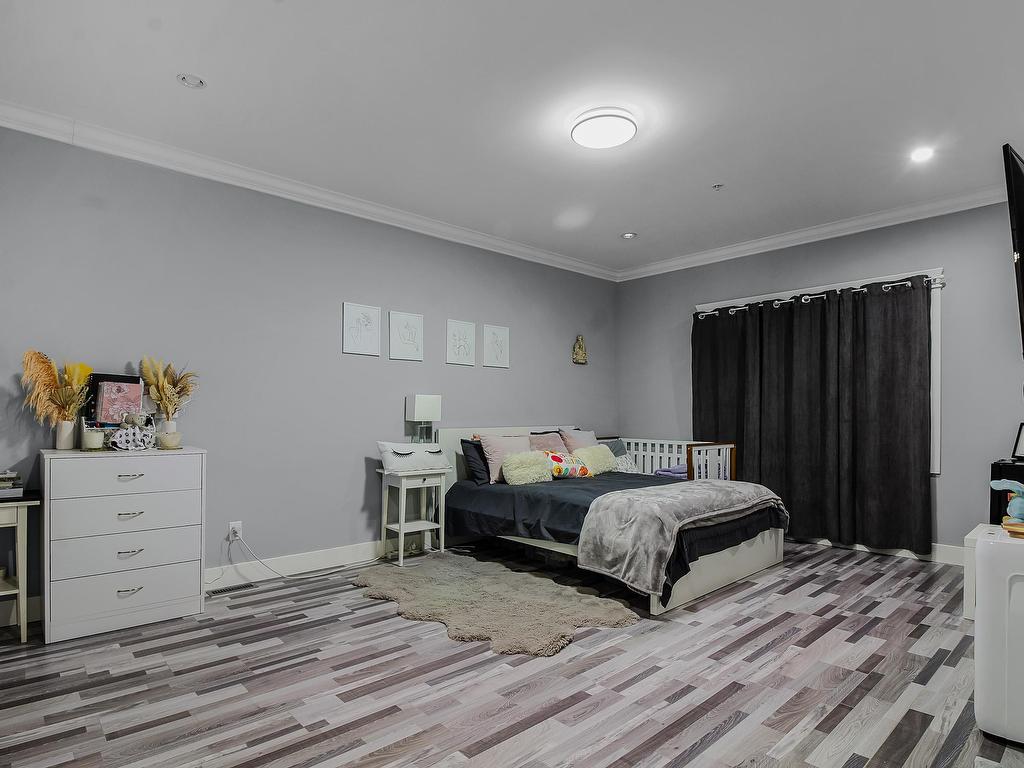 









33945


Tooley

Place,
Mission,




BC
V2V 0G5

