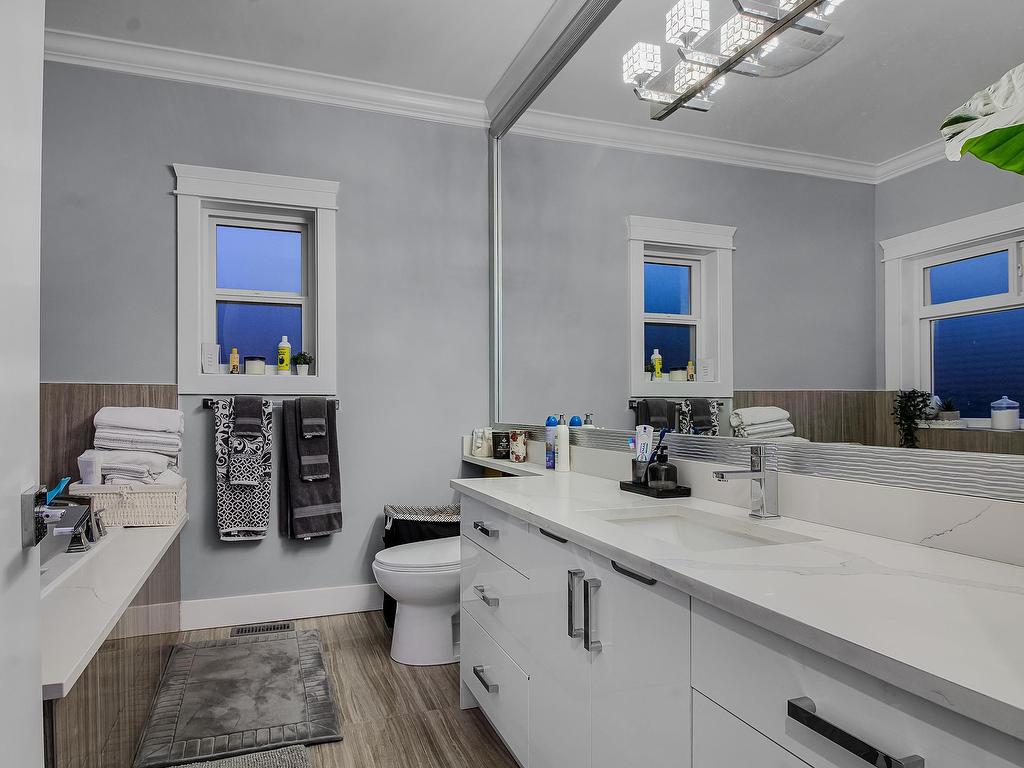 









33945


Tooley

Place,
Mission,




BC
V2V 0G5

