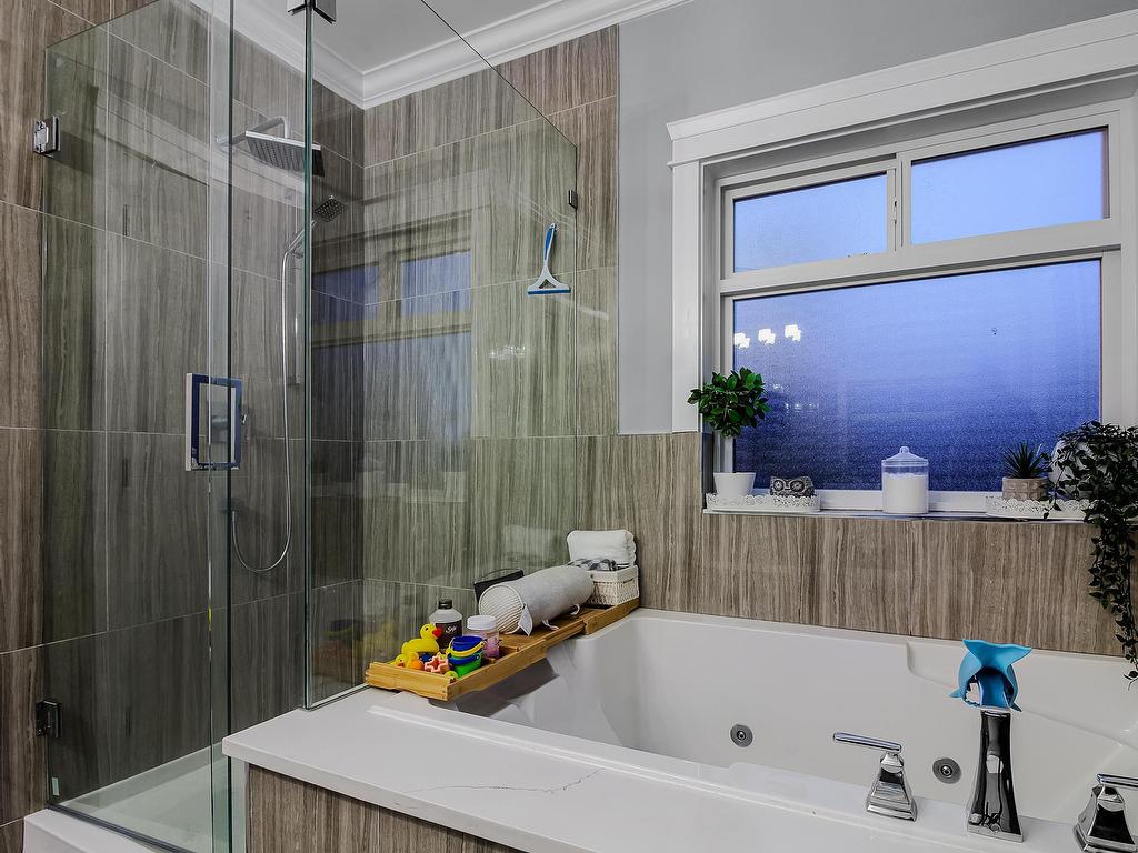 









33945


Tooley

Place,
Mission,




BC
V2V 0G5

