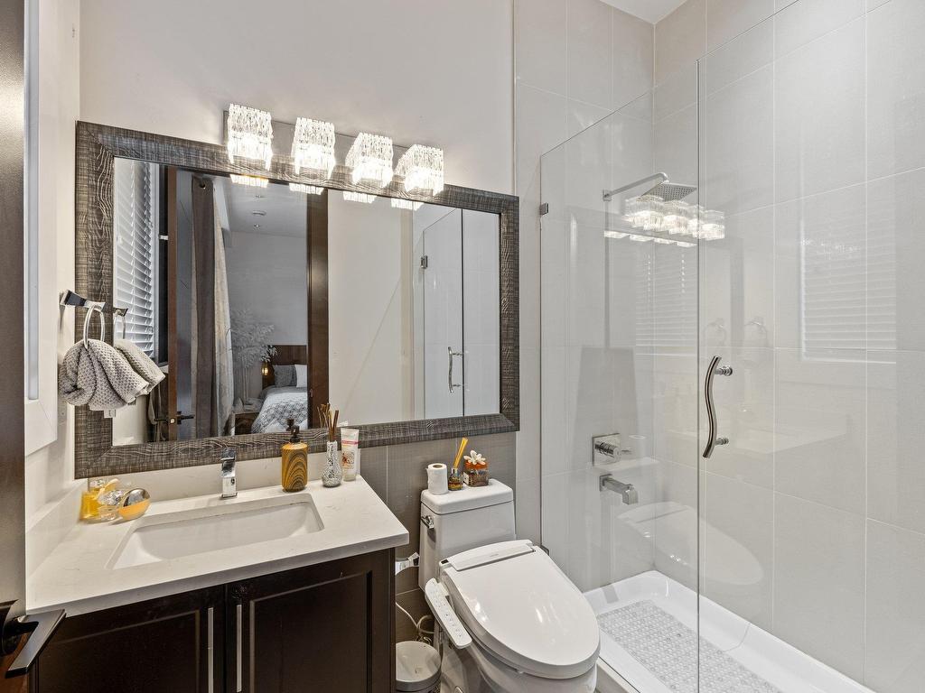 









2504


140

Street,
Surrey,




BC
V4P 2C6


