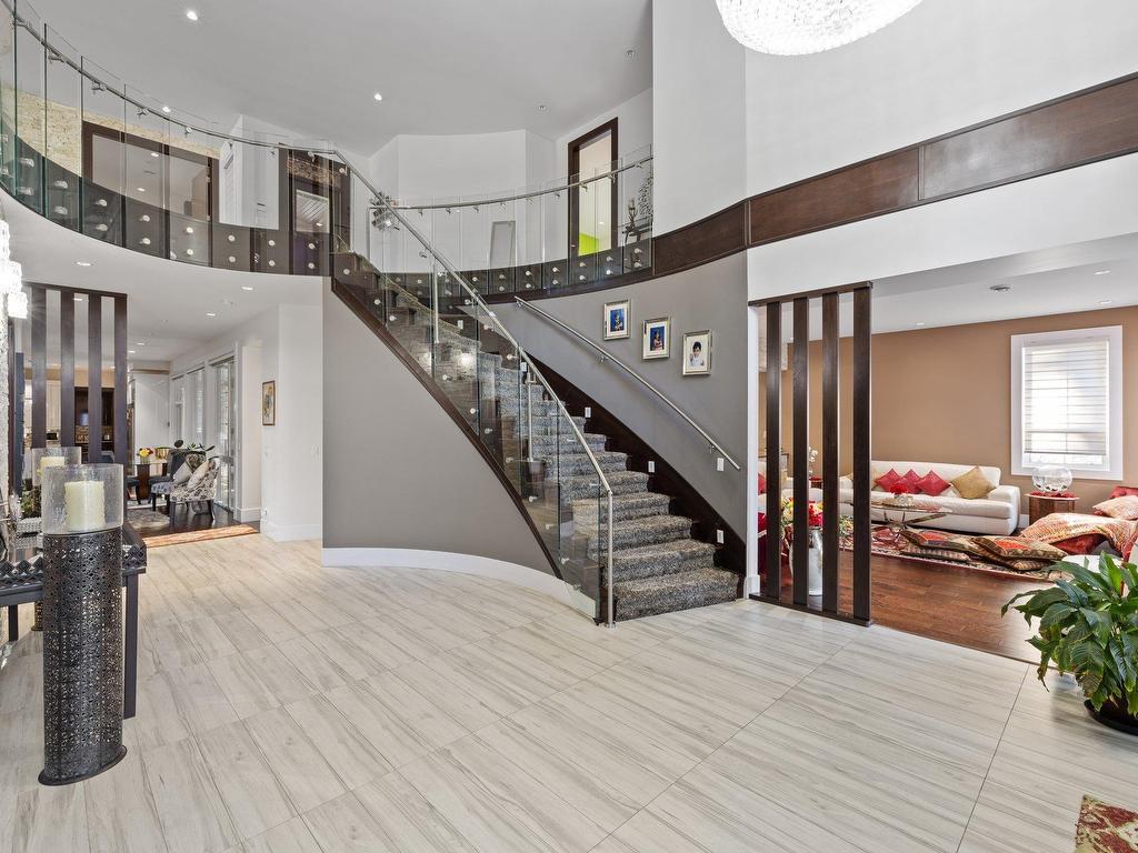 









2504


140

Street,
Surrey,




BC
V4P 2C6

