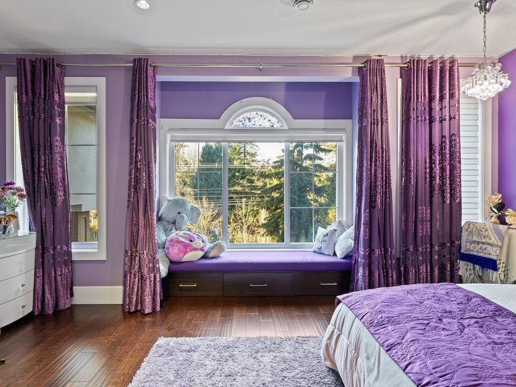 









2504


140

Street,
Surrey,




BC
V4P 2C6

