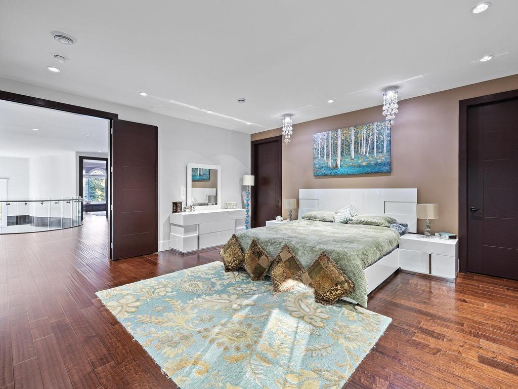 









2504


140

Street,
Surrey,




BC
V4P 2C6

