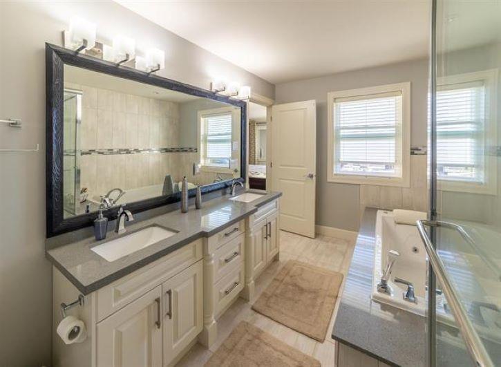 









5997


137a

Street,
Surrey,




BC
V3X 3N6

