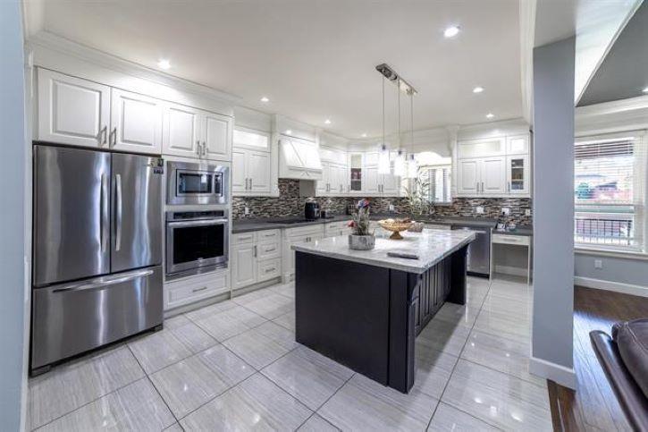 









5997


137a

Street,
Surrey,




BC
V3X 3N6

