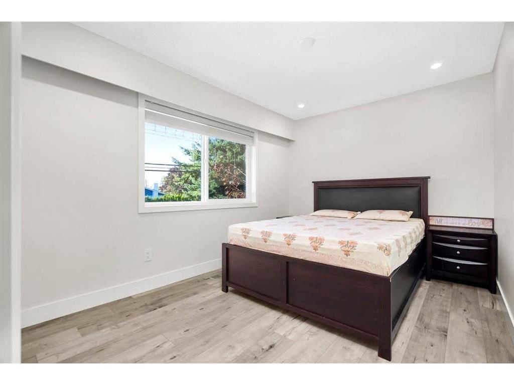 












5774 180 STREET

,
Surrey,




BC
V3S 4K8

