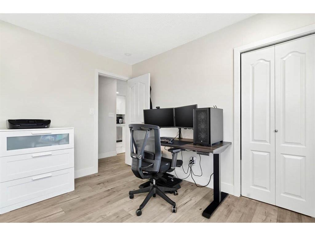 












5774 180 STREET

,
Surrey,




BC
V3S 4K8

