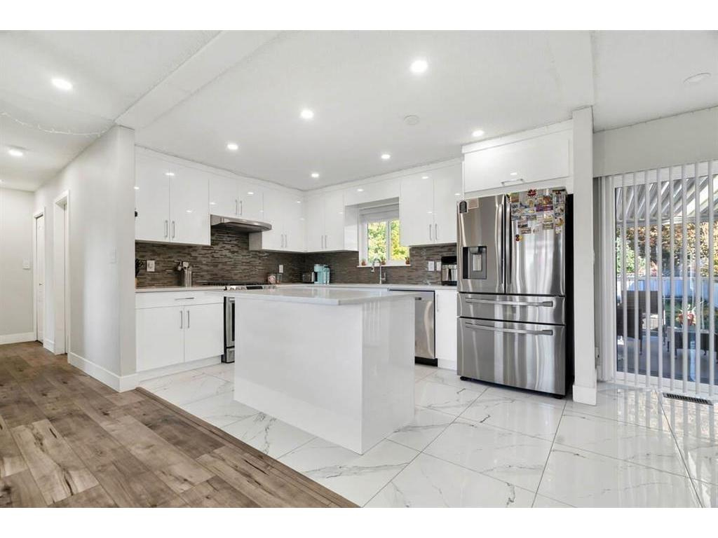 












5774 180 STREET

,
Surrey,




BC
V3S 4K8

