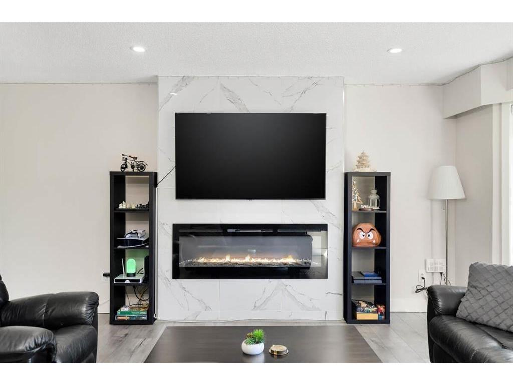 












5774 180 STREET

,
Surrey,




BC
V3S 4K8

